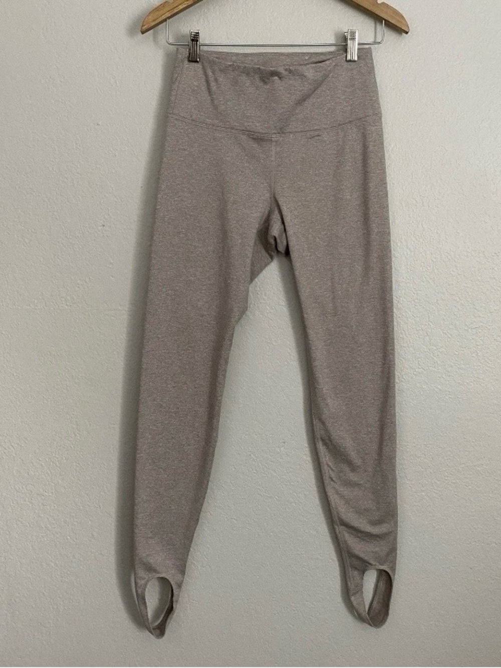 Old Navy Cozecore Stirrup Women's S Taupe Leggings Go-Dry Active Athleisure